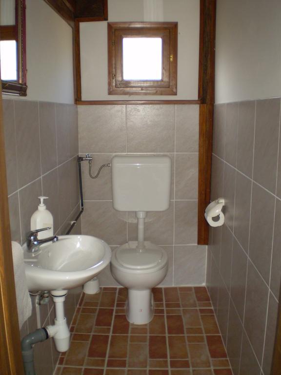 Apartments Iza Na Trem Čigoč 外观 照片